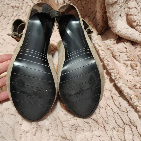 Sam Edelman Tan Heeled Shoes with Artistic Detailing - Picture 7 of 10